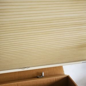 Levilor Blind  fits 32.5x33.5 opening